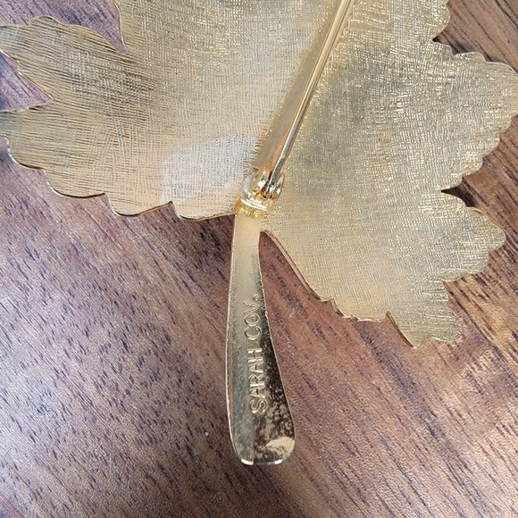 Vintage Sarah Coventry Leaf Pin Brooch & Clip on Earrings Set 1960s 1970s - Picture 9 of 14